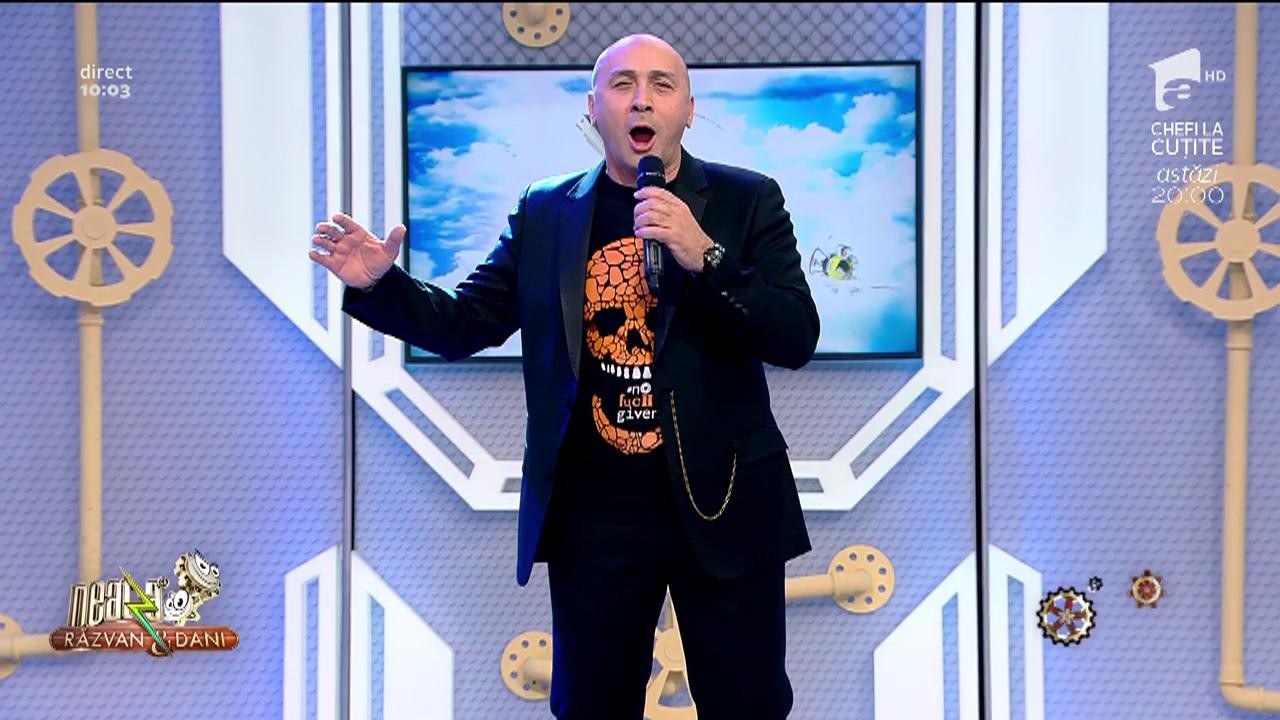 Marcel Pavel c&acirc;ntă, la Neatza, melodia "Iarna spune povești"