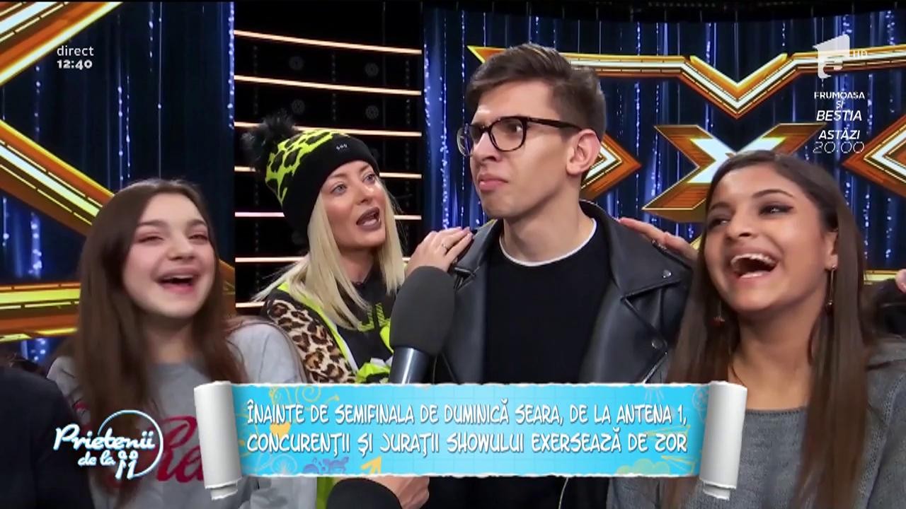 Gașca de la X Factor colindă "Prietenii de la 11"
