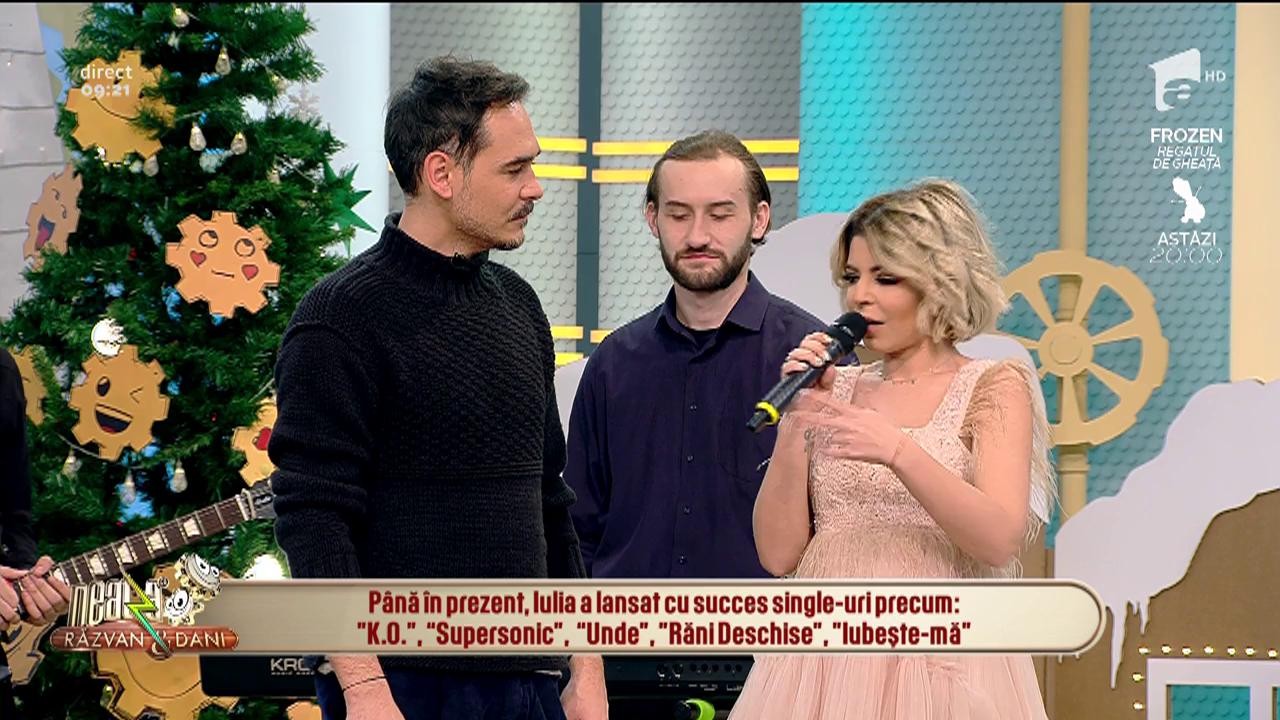 Iulia Dumitrache, artista momentului, a lansat colindul "Christmas Songs"