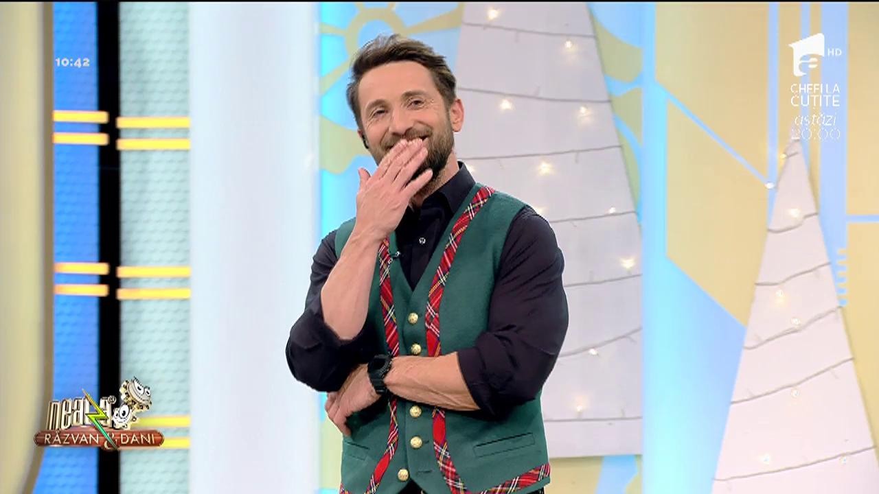 Ce vestimentaţie nu ar purta "ucenica" Andreea la o invitaţie la masa de Crăciun