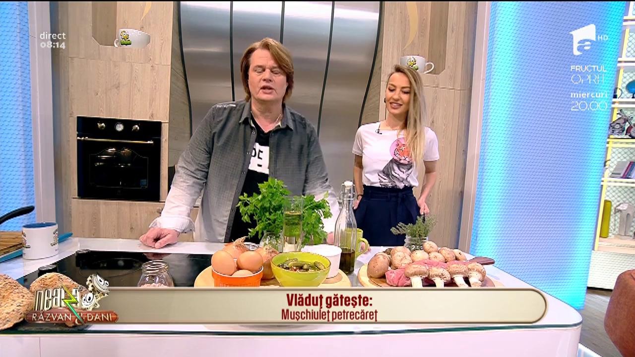 Rețeta zilei: Muşchiuleţ petrecăreț. Mușchiuleț de porc cu ciuperci și găluște