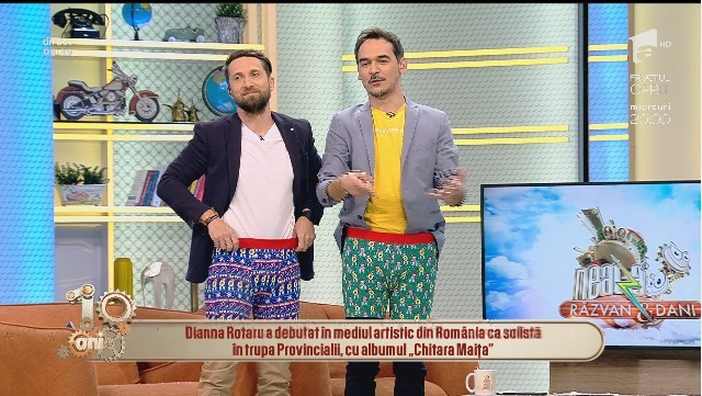Răzvan și Dani, cele mai sexy modele de lenjerie intimă! Iată cum au defilat cei doi &icirc;ndrăgiți prezentatori
