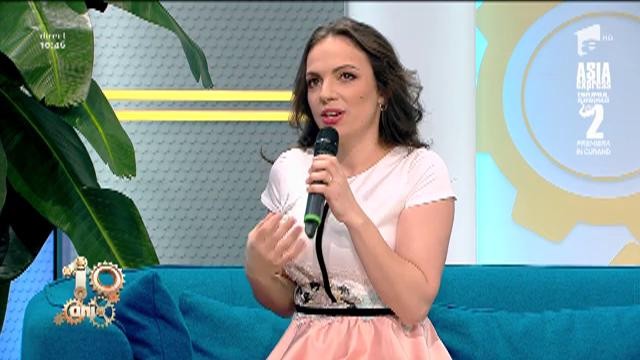 Raluca Blejușcă, fosta componentă a trupei &rdquo;Angels&rdquo;, a revenit &icirc;n muzică după o pauză de 15 ani. Dani Oțil: &rdquo;Eram &icirc;ndrăgostit de colega ta&rdquo;