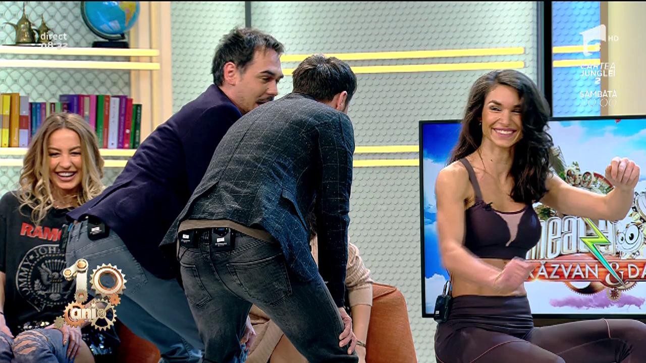 Dani Oțil, povești din copilărie. Cum se mergea cu microbuzul &icirc;n Reșița