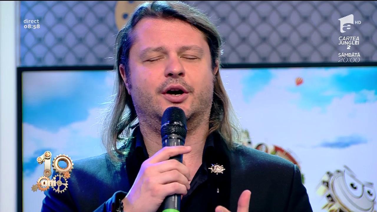 Distinto c&acirc;ntă, la Neatza, melodia "Patriotika"