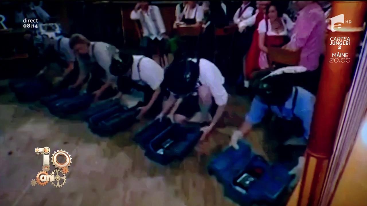 Smiley News. Cel mai tare concert la o cutie cu scule