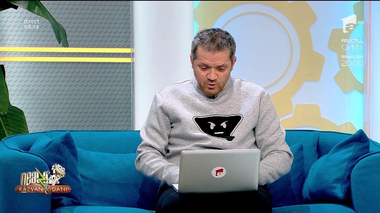 Smiley News! Trupa Queen este peste tot, chiar și la o reuniune de măicuțe