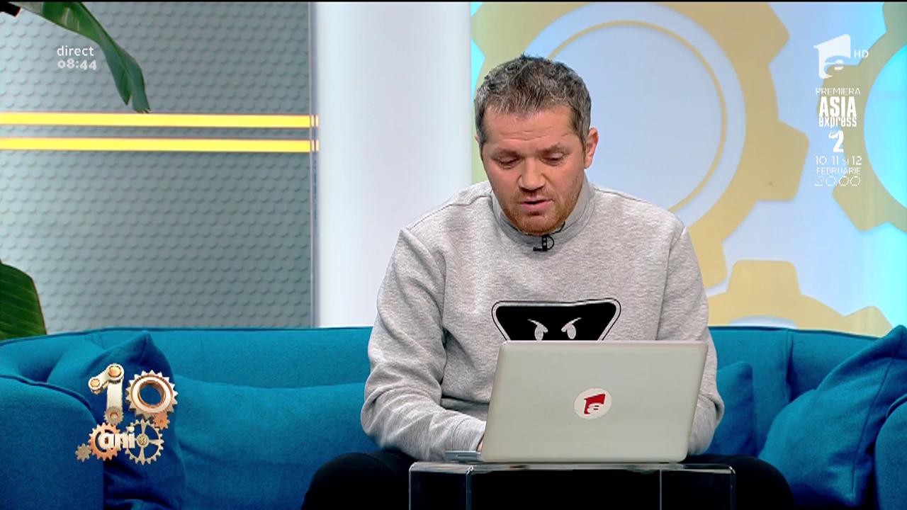 Smiley News. Cum să c&acirc;nți piesele trupei Metalica la țambal și acordeon