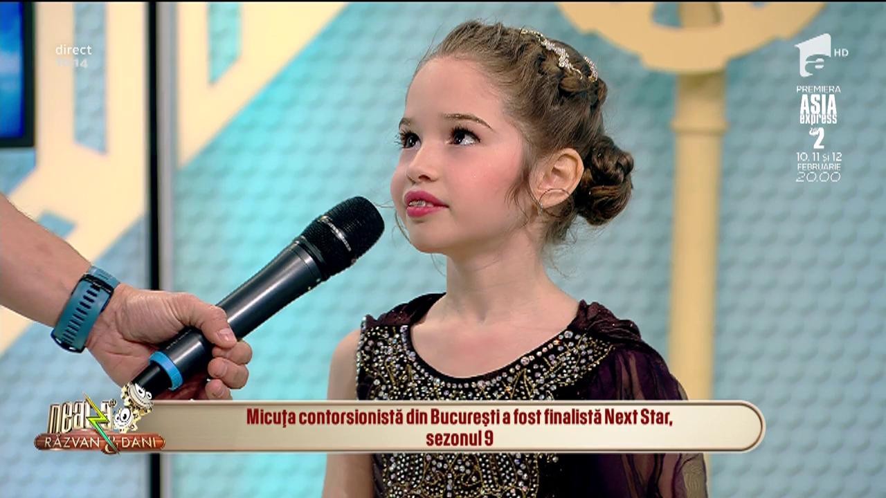 Răzvan și Dani &icirc;nvață cele mai "ușoare" poziții de contorsionism de la Bianca Purice, finalistă Next Star