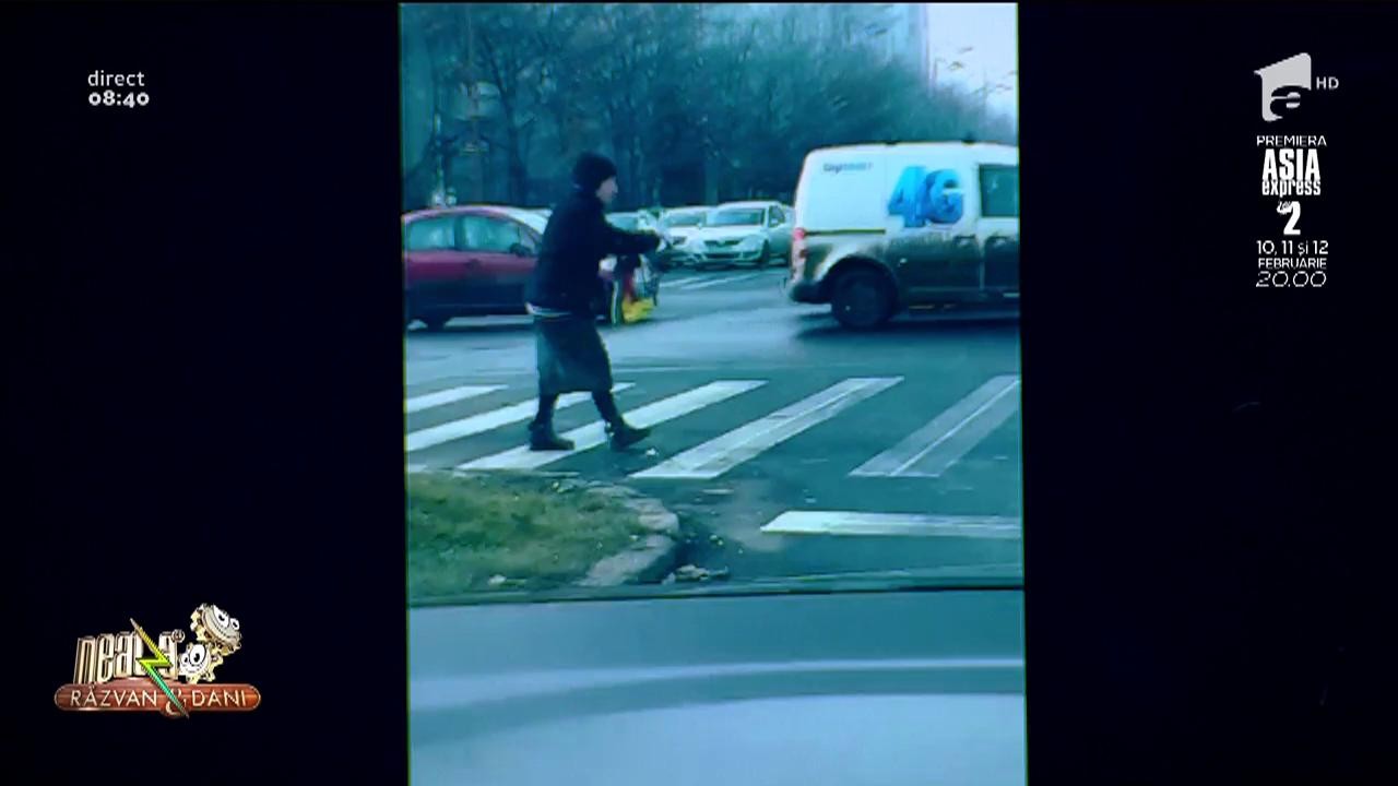 Smiley News. Cum se traversează strada &icirc;n București
