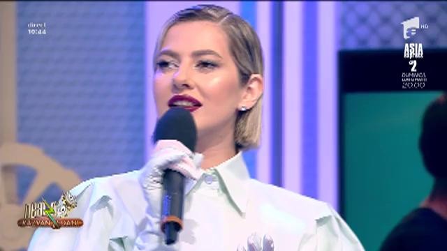 Lidia Buble c&acirc;ntă melodia Sub apă