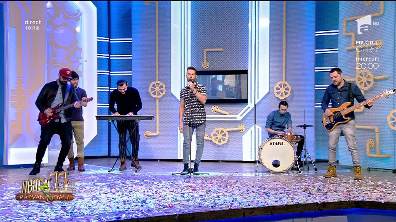 Randi c&acirc;ntă melodia Frumusețea care minte