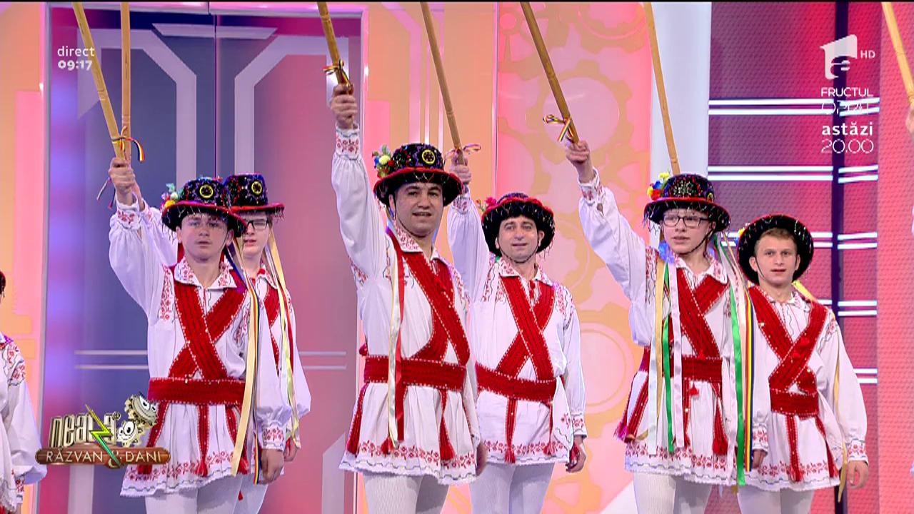 Dansul Căluşarilor, cu Ansamblul Artistic &rdquo;Doina Ilfovului&rdquo; al Centrului Cultural Buftea