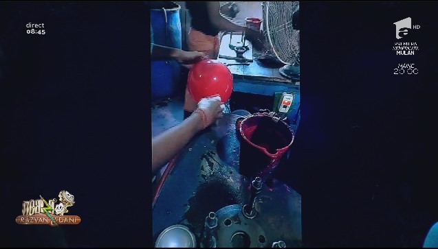 Smiley News. Atelierul improvizat de mingi