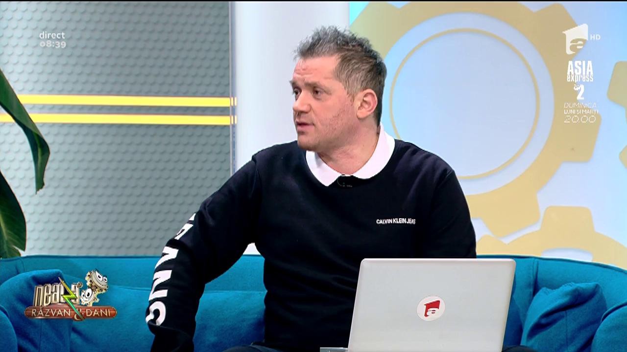 Smiley News. Un t&acirc;năr a reușit slam dunk sărind peste Shaquille O&rsquo;Neal