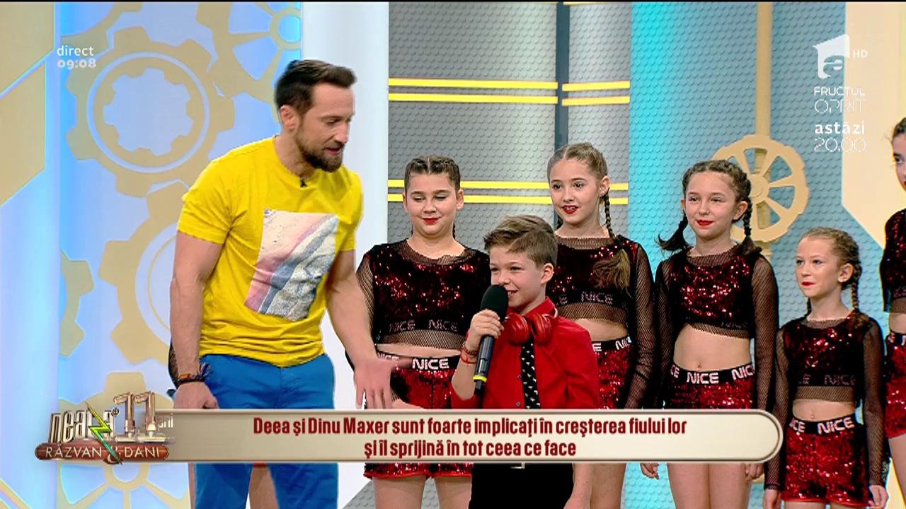 Dani Oțil c&acirc;ntă "De ziua ta, mămico" alături de fetițele de la Mini Friendship și Andreas Maxer