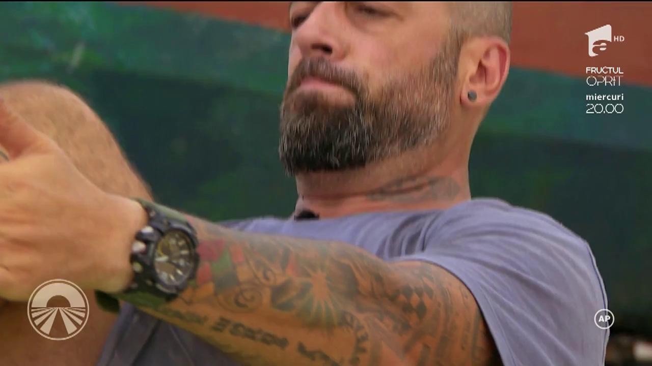 Ruby și Robert, poziții de yoga &icirc;mpotriva nevoii de bani și avuții