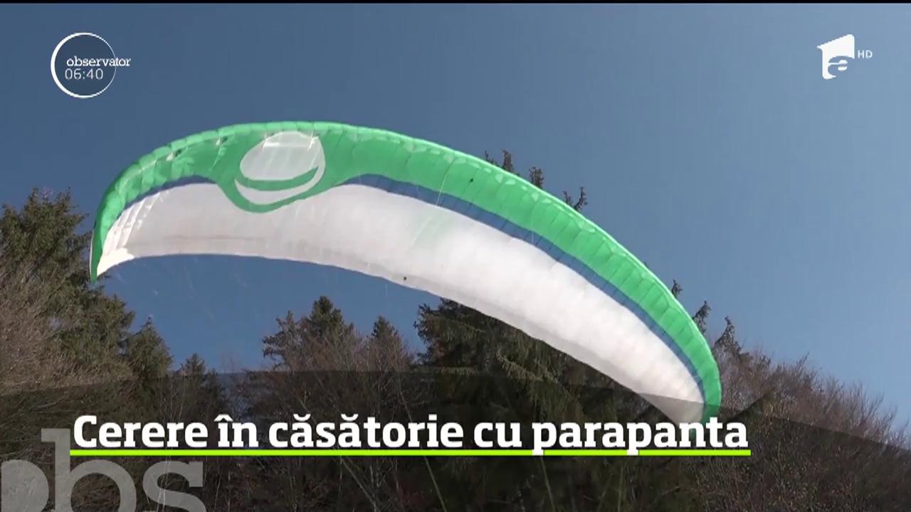 Cerere &icirc;n căsătorie la &icirc;nălţime! &Icirc;nt&acirc;mplarea inedită a avut loc &icirc;n munţii Şumuleu din judeţul Harghita! O t&acirc;nără &icirc;ndrăgostită a avut parte de cea mai frumoasă surpriză