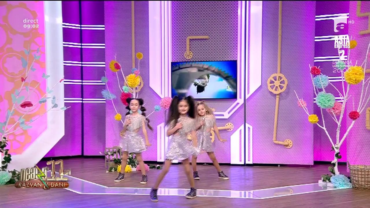 Trupa Funcky c&acirc;ntă la Neatza melodia "Muncky Funcky"