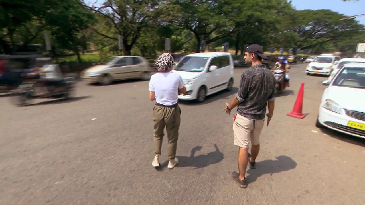 Jojo și Paul Ipate, conflict aprins &icirc;n plină stradă: &bdquo;Stai, bă, pe loc! Unde te duci?&rdquo;