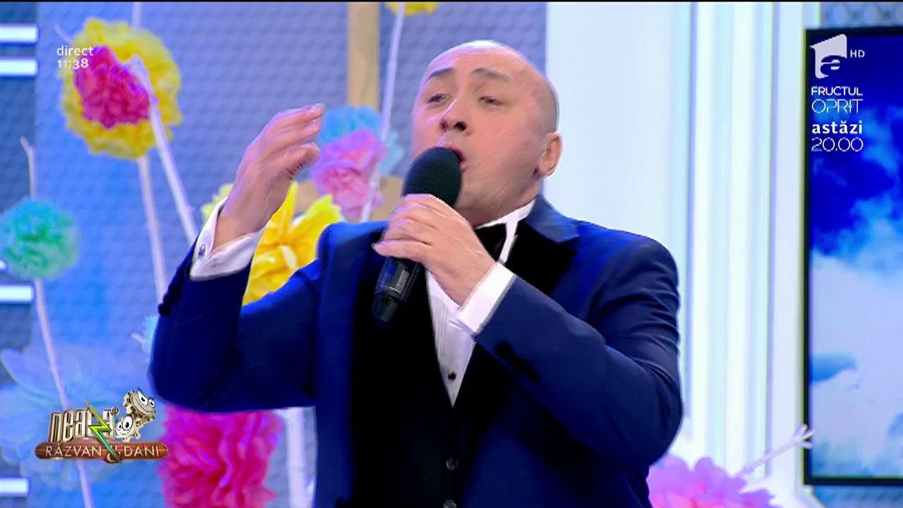 Marcel Pavel c&acirc;ntă, la Neatza, o piesă  veche de 100 de ani: "Mamma"