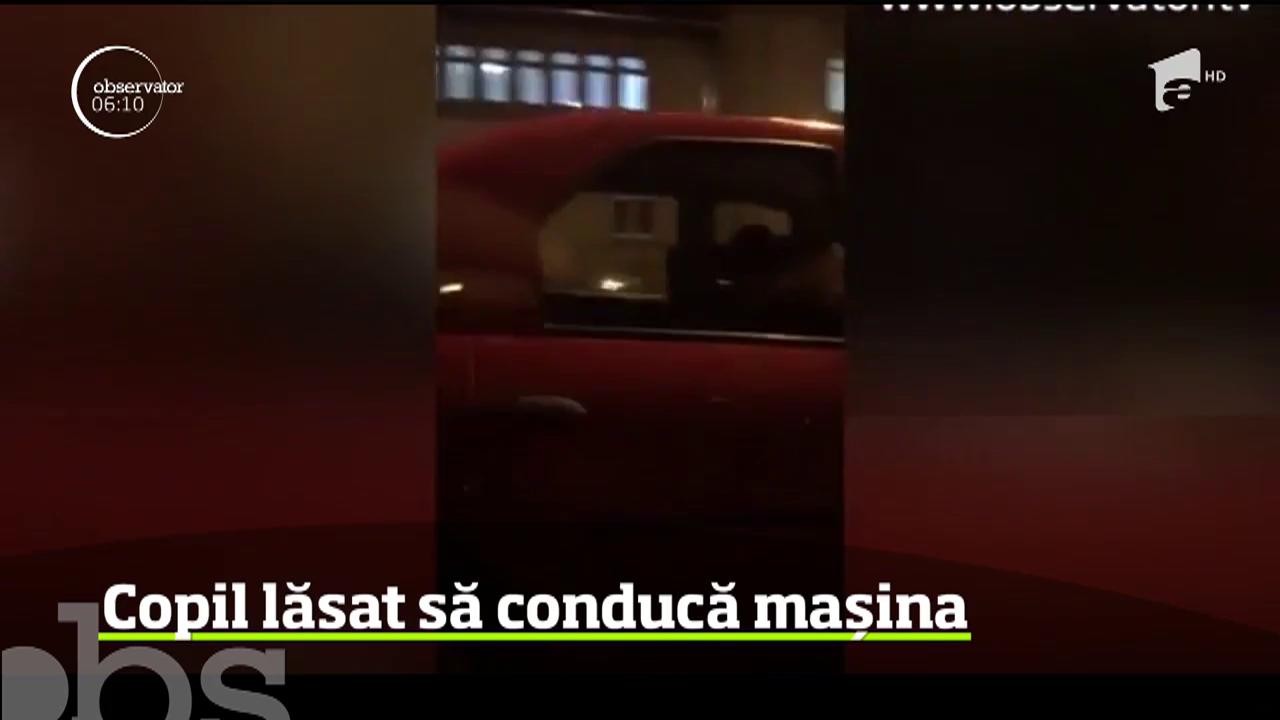 Scene incredibile au fost surprinse pe un bulevard din Braşov! Aici, un băieţel a fost filmat la volanul unei maşini aflată &icirc;n mers