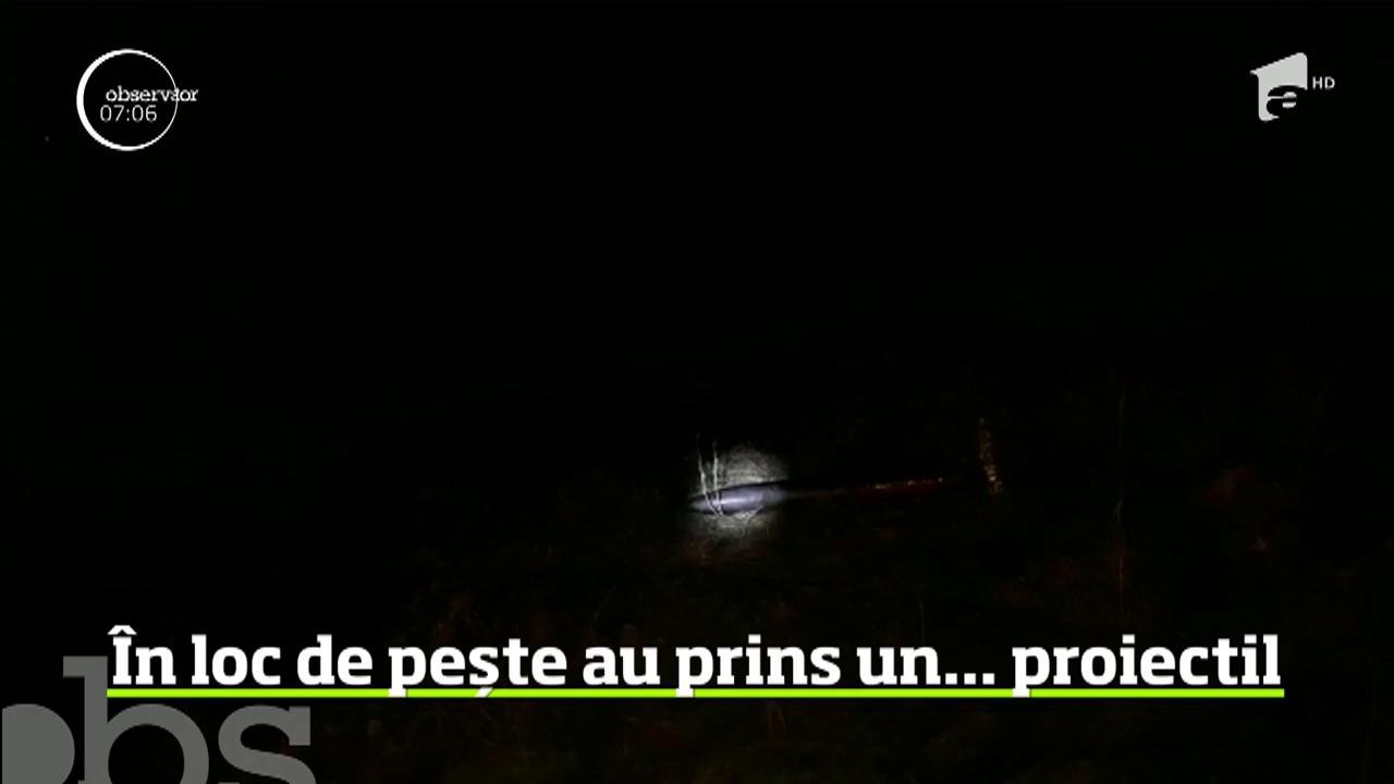 Doi pescari dintr-un sat din Mehedinţi au prins &icirc;n plase un obuz din timpul celui de-al doilea război mondial