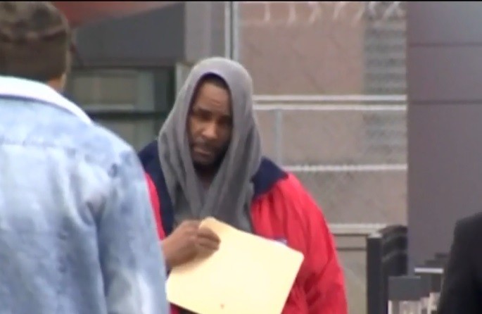 Artistul R. Kelly, eliberat din penitenciar pe banii unui anonim