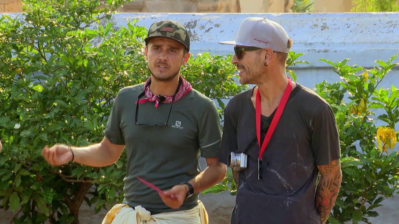 Șerban și George pornesc &icirc;n următoarea cursă &icirc;ntr-o mașină de epocă: &Icirc;mi place foarte mult, mai ales ventilatorul ăsta prins cu un șurub