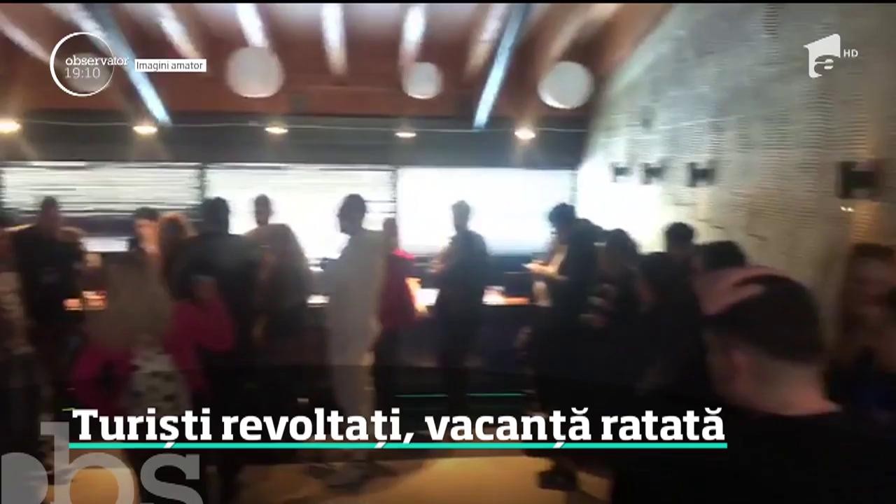 Scandal la recepția unui hotel de patru stele din Predeal! C&acirc;țiva turiști s-au pl&acirc;ns că aşteaptă prea mult să fie cazaţi