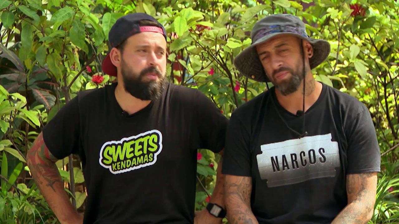 Dansul lui Oase, &icirc;n așteptarea unei mașini: La drumul spre imunitate mergem cu papucii fermecați