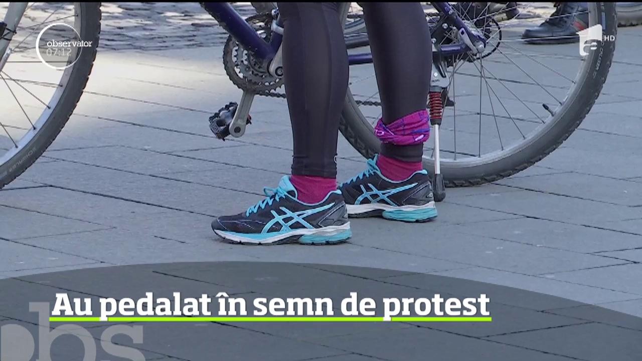 Au pedalat &icirc;n semn de protest