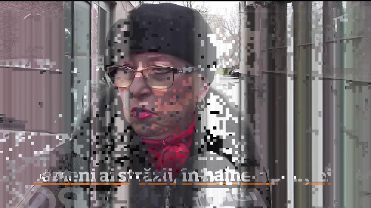 Doi tineri ai străzii din Arad au fost văzuţi &icirc;n timp ce se plimbau, ziua &icirc;n amiaza mare, prin centrul oraşului, deghizaţi &icirc;n poliţişti!