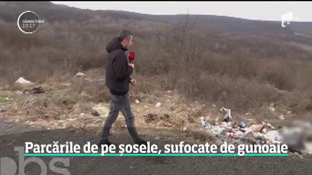 Parcările plătite din bani publici s-au transformat &icirc;n ghene. Munţi de gunoaie zac pe marginea şoselelor