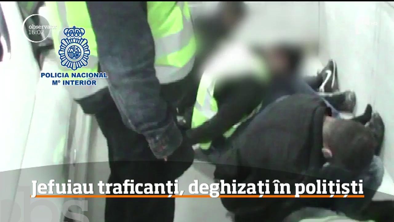 Doi rom&acirc;ni deghizaţi &icirc;n poliţişti, prinși &icirc;n timp ce jefuiau traficanți de droguri, &icirc;n Spania