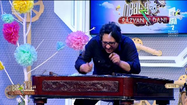 Super reprezentație la țambal! Marius Preda c&acirc;ntă, LIVE la Neatza, un colaj