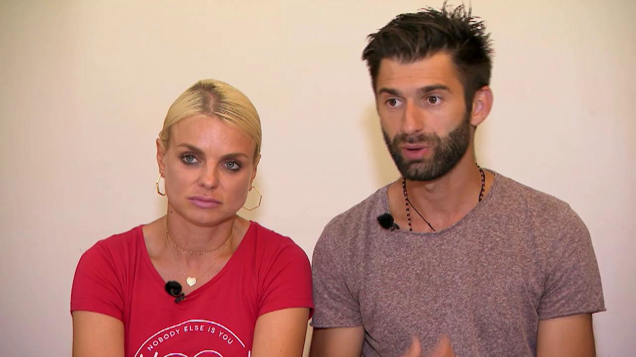 Concurenții de la Ultima Șansă ajung să lucreze &icirc;ntr-un call-center. Ana Morodan: Doamnă, puteți să veniți cu maimuța &icirc;n București