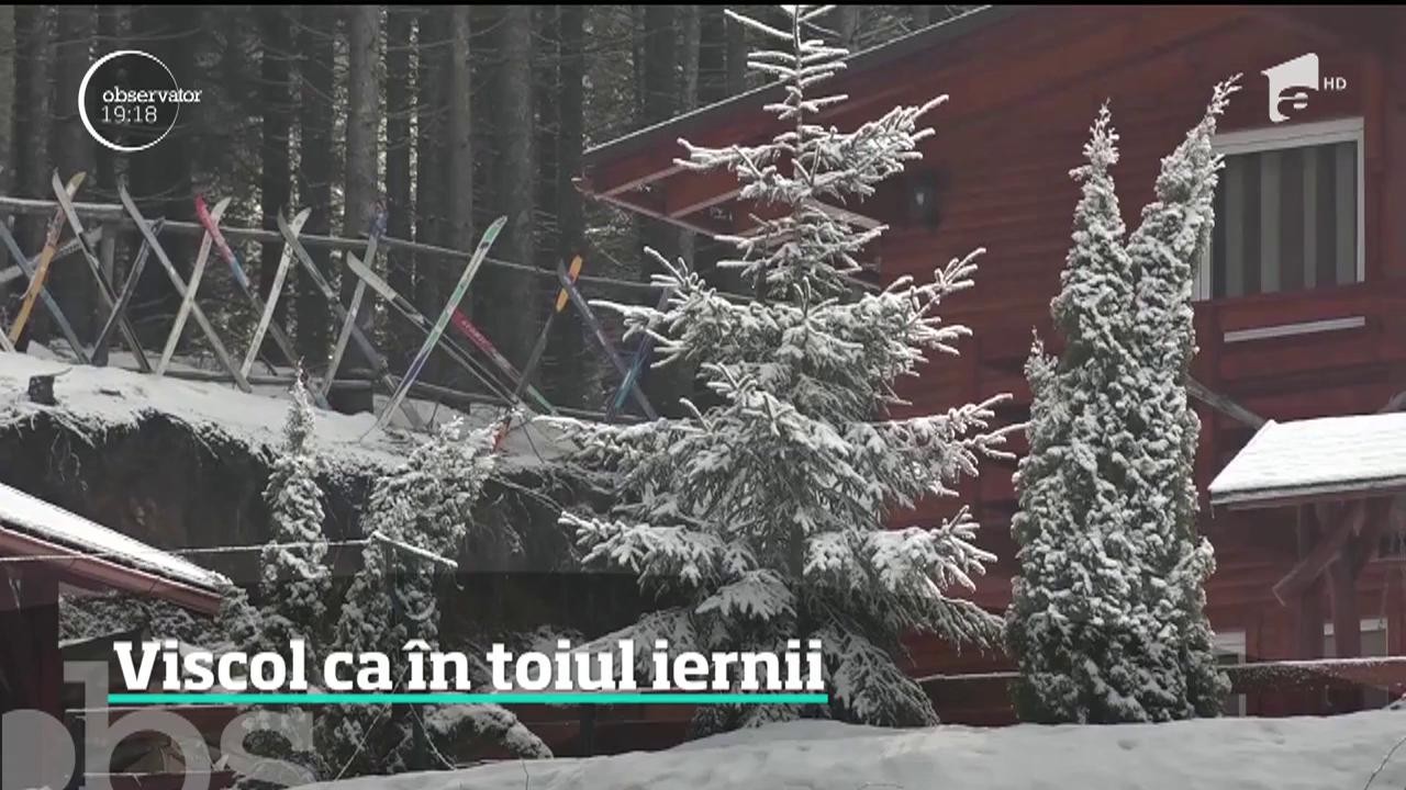 Viscol ca &icirc;n toiul iernii, &icirc;n mai multe zone ale ţării. Temperaturile scad sub zero grade Celsius