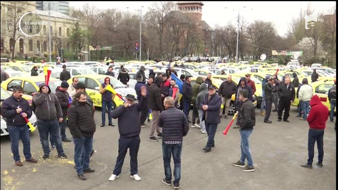 Taximetriştii au c&acirc;știgat bătălia cu Uber. Guvernul a anunţat oficial că va modifica legea taximetriei