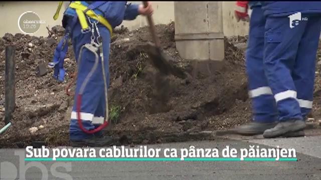 Orașele care au scăpat de cablurile de pe st&acirc;lpi. &Icirc;n Bucureşti doar 10 la sută dintre fire au fost &icirc;ngropate
