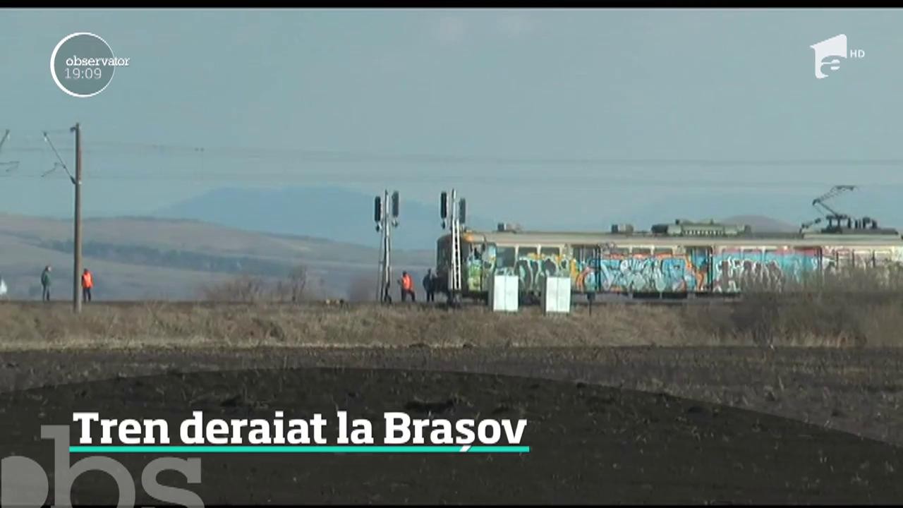 Tren deraiat la Brașov. Garnitura a sărit de pe şine, deşi circula extrem de &icirc;ncet, cu numai 30 de kilometri pe oră
