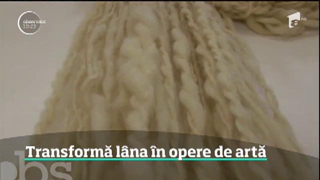 O t&acirc;nără designer transformă l&acirc;na &icirc;n opere de artă. Creaţiile sale din l&acirc;nă au fost expuse şi la Săptăm&acirc;na Modei din Milano
