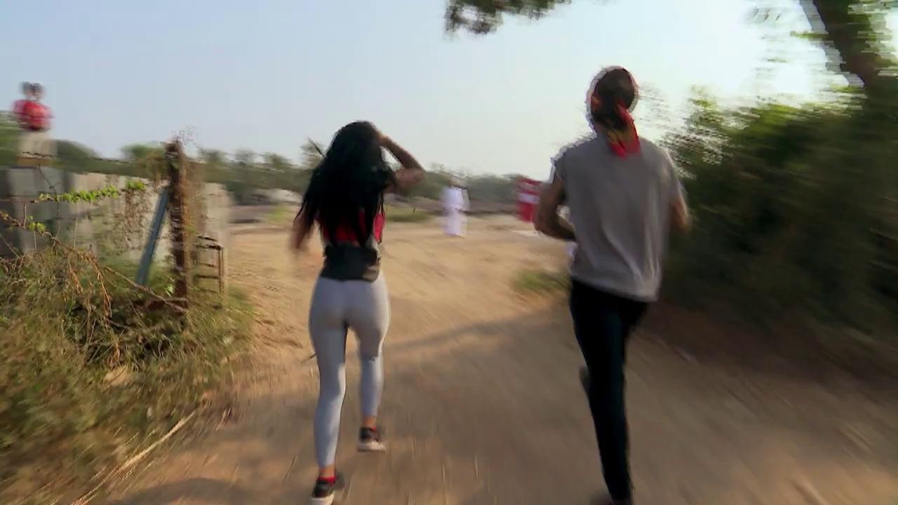 Misiune "beton" la fabrica de ciment! Au avut de construit un templu din cărămizi