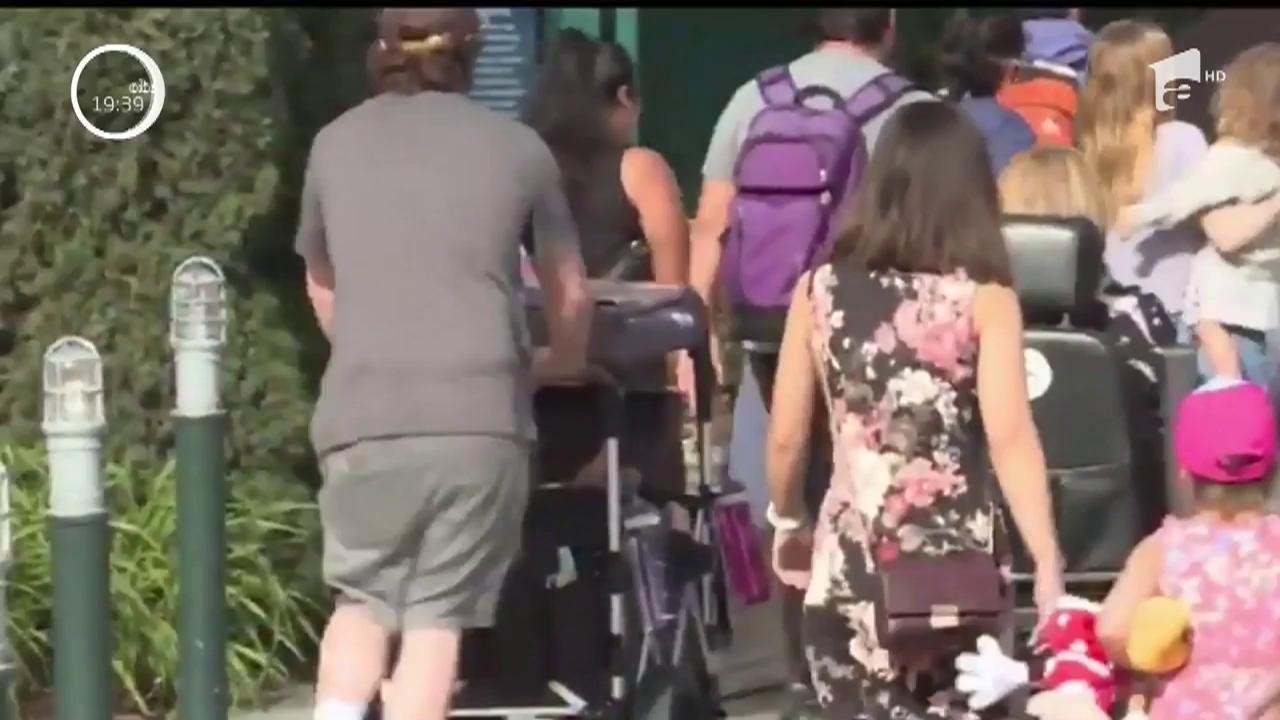 Reguli noi &icirc;n parcurile de distracție Disney. Ce nu mai au voie să facă adulții