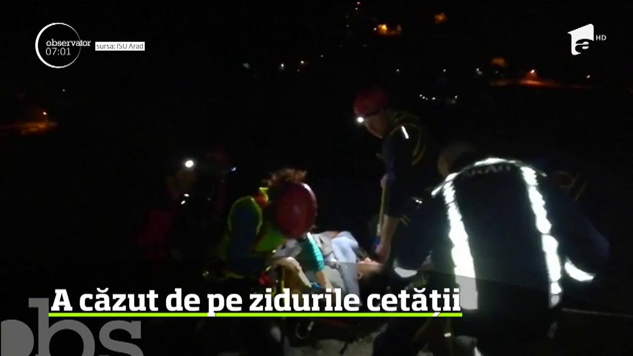 Intervenţie la limită &icirc;n Arad! Un turist a căzut de pe zidurile Cetăţii Şoimoş