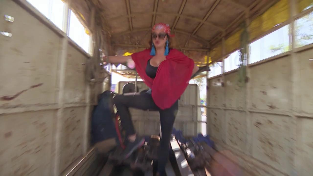 Concurenții se &icirc;ndreptă spre grădinile regale. Ana Morodan, aventuri printre țevi imense si rulmeți plini cu vaselină