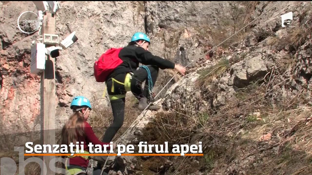 S-a dat startul sezonului de sporturi extreme &icirc;n Bihor! Unii s-au căţărat pe traseele de alpinism, &icirc;n timp ce alţii au făcut rafting &icirc;mpreună cu profesioniştii