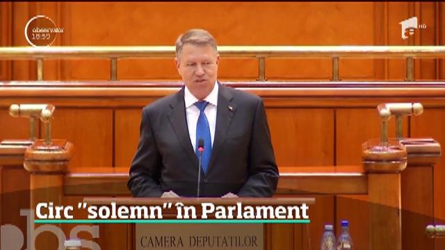 Scandal la şedinţa solemnă din Parlament! &Icirc;n huiduielile puterii, preşedintele a lansat un atac dur asupra Guvernului