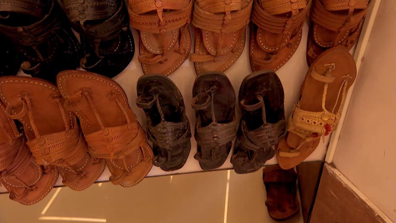 Vedetele din Asia Express, la v&acirc;nătoare de șlapi indieni. Ruby:  &Icirc;mi vine să-i las aici și să plec acasă