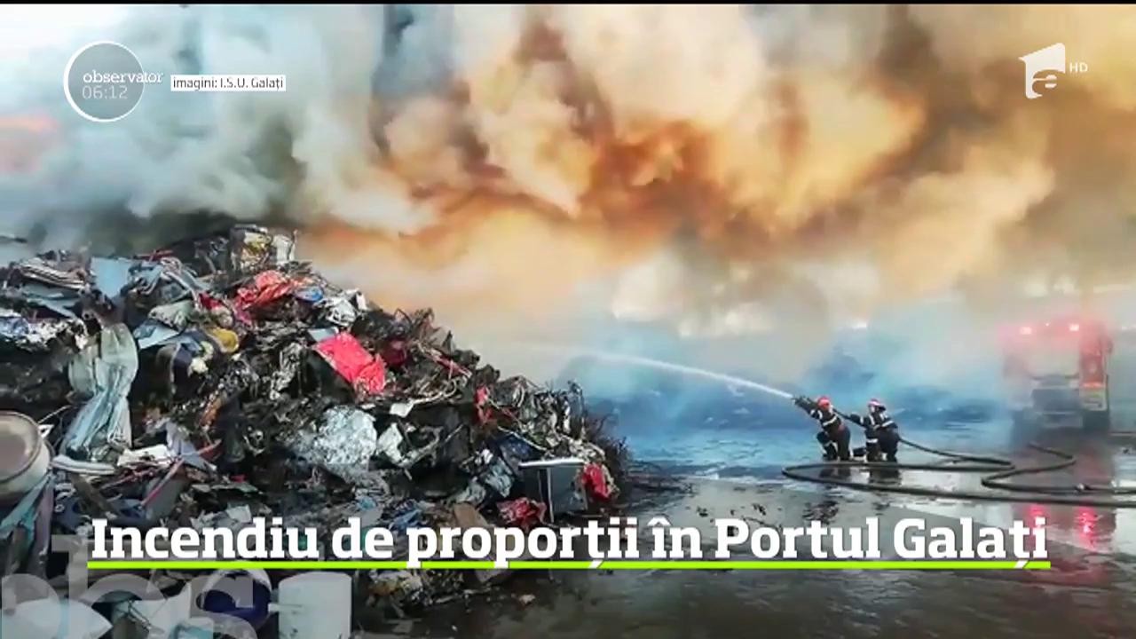 Incendiu de proporţii &icirc;n zona Portului Galaţi. Sute de kilograme de deşeuri feroase au luat foc